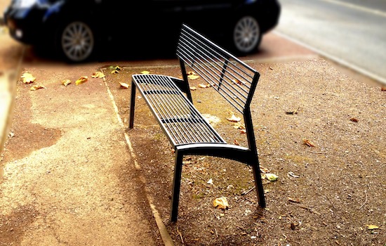 Mobilier de repos anti-vandalisme à Avion