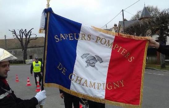 Drapeau d'association pour sapeurs pompiers