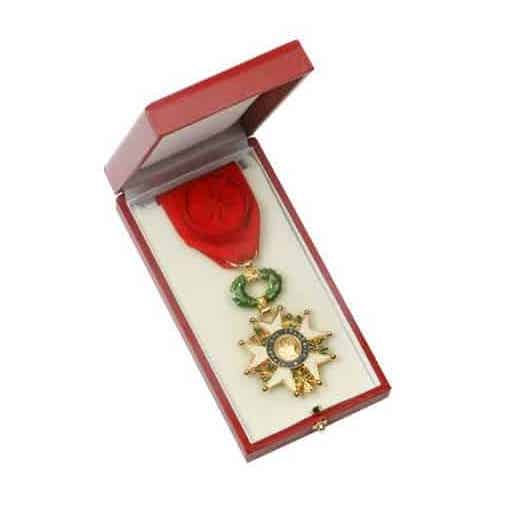 Ecrin en simili-cuir rouge pour médaille