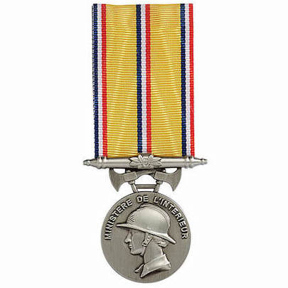 MÉDAILLE DES SAPEURS POMPIERS 20 ANS