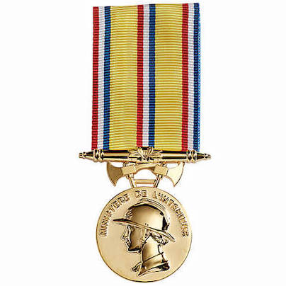 MÉDAILLE DES SAPEURS POMPIERS 30 ANS