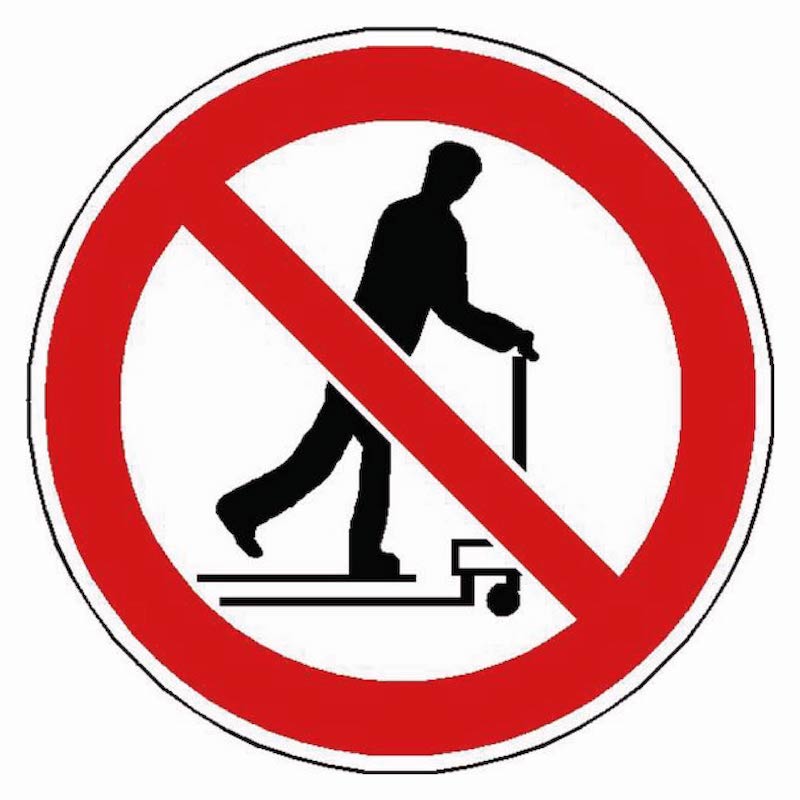 SIGNALÉTIQUE DÉFENSE DE CIRCULER AVEC UN CHARIOT ÉLÉVATEUR